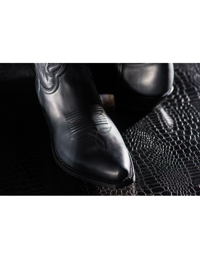 SENDRA  2605 PULL OIL NEGRO