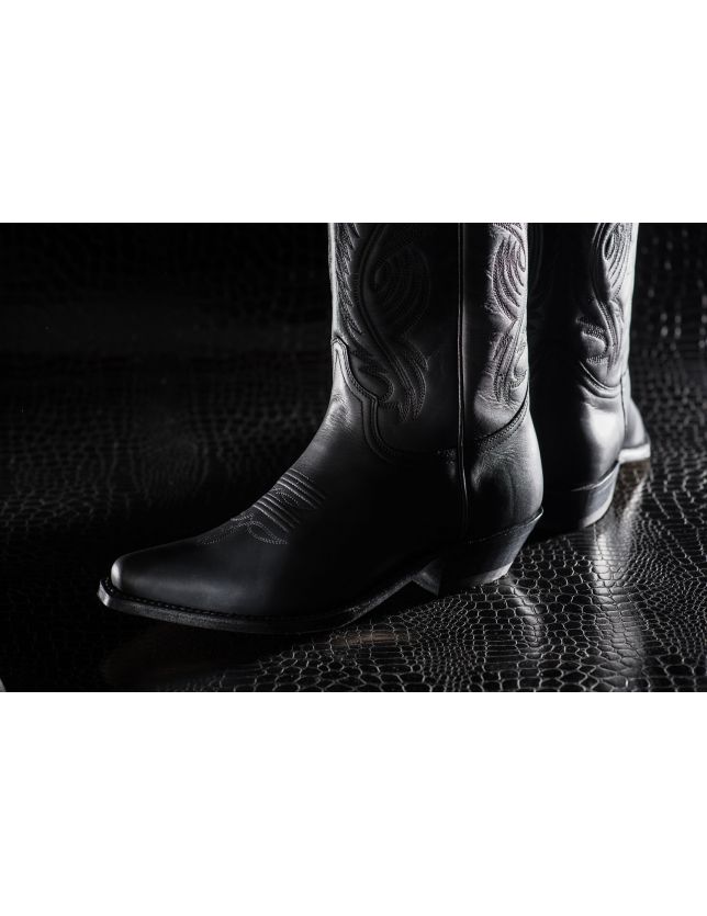 SENDRA  2605 PULL OIL NEGRO