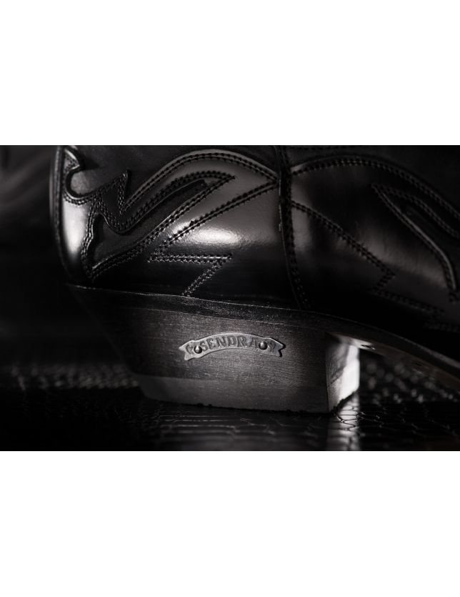 SENDRA 4660 FLORENTIC NERO